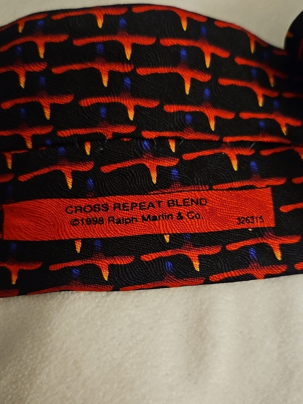 Vtg RM STYLES Artsy 1998 Cross Repeat Blend Silk Tie - Picture 7 of 10